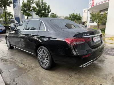 奔驰 E级 2023款 E 300 L 时尚型