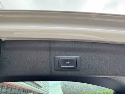 Audi Q3 2024 35 TFSI Progressive Elegance thumbnail 14