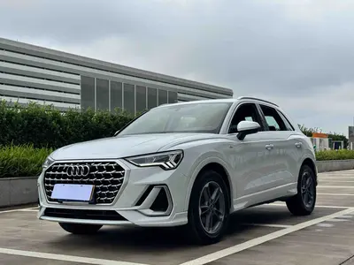 Audi Q3 2024 35 TFSI Progressive Elegance thumbnail 1
