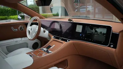 鸿蒙智行 尊界S800 2025款 增程 星辉行政版 4座