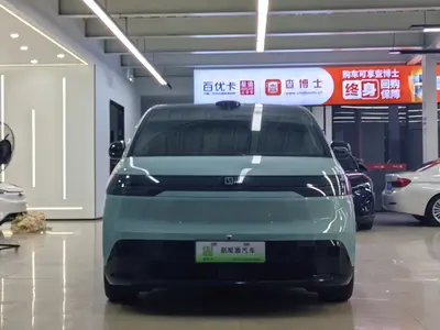Zeekr MIX 2025 Long RangeSmart Drive thumbnail 3