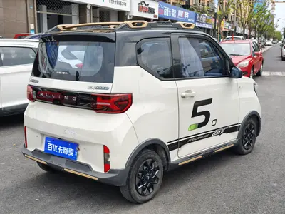 五菱汽车 宏光MINIEV 2022款 宏光MINI EV GAMEBOY 300km 都市追风限量版 thumbnail 5