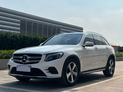 Mercedes-Benz GLC 2017 -Class GLC 300 4MATIC Sport thumbnail 2