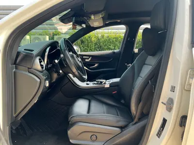 Mercedes-Benz GLC 2017 -Class GLC 300 4MATIC Sport thumbnail 4