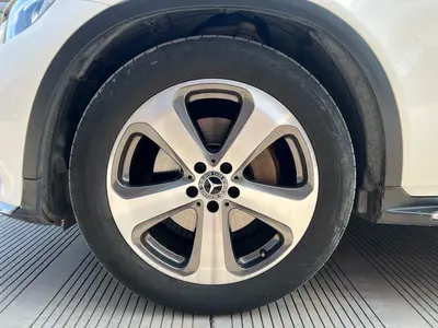 Mercedes-Benz GLC 2017 -Class GLC 300 4MATIC Sport thumbnail 12