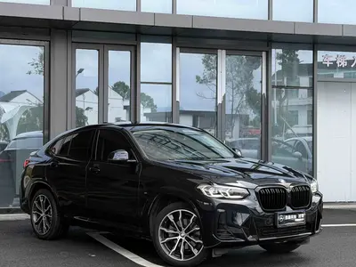 宝马 X4 2022款 xDrive 30i M运动套装 thumbnail 3
