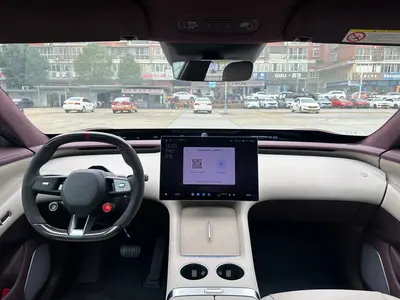 Xiaomi 小米YU7 2025 AWDMax thumbnail 6