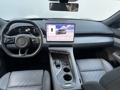 极氪 001 2025款 WE版 100kWh 后驱 thumbnail 7