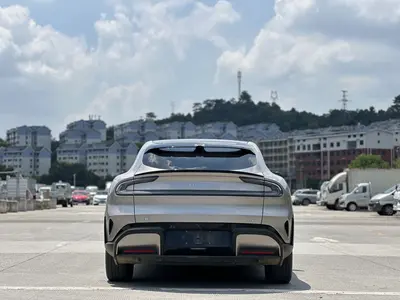 小米汽车 小米YU7 2025款 超长续航后驱版 thumbnail 9