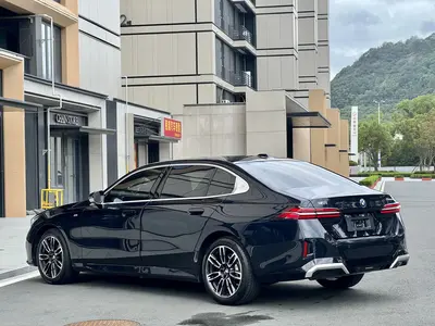 宝马 5系 2025款 525Li M运动套装 thumbnail 6