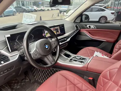BMW X5 2023 xDrive 30Li PrestigeMM Sport thumbnail 6