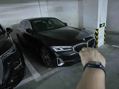 宝马 5系 2022款 530Li 领先型 豪华套装 thumbnail 4