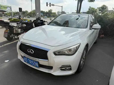 英菲尼迪 Q50L 2015款 2.0T 舒适版