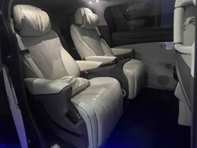 Denza D9 2022 DM-i 1040 Premium thumbnail 6