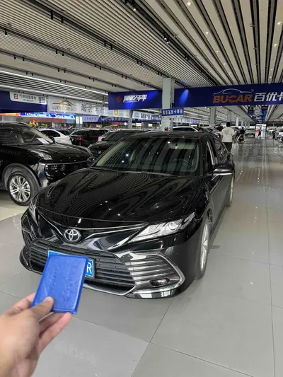 Toyota Camry 2021 2.0G Luxury