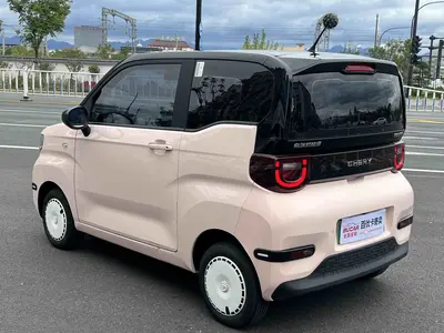 Chery NEV QQ Ice Cream 2024 170km I'm sorry, but "圣代" is not a car specification or trim text. It typically means "sundae" (as in ice cream) in Chinese. Could you please provide the correct car specification text? + thumbnail 8