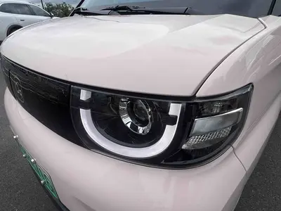 Chery NEV QQ Ice Cream 2024 170km I'm sorry, but "圣代" is not a car specification or trim text. It typically means "sundae" (as in ice cream) in Chinese. Could you please provide the correct car specification text? + thumbnail 12