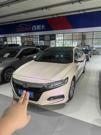 Honda Accord 2018 260TURBO Elite thumbnail 1
