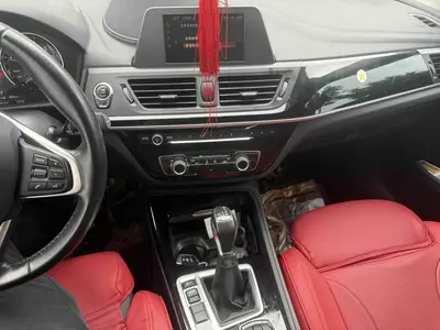 BMW 1 Series 2018 118i Sport thumbnail 8