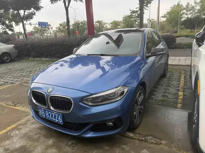 BMW 1 Series 2018 118i Sport thumbnail 1