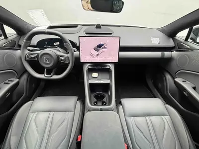 极氪 007GT 2025款 四驱智驾版 75kWh thumbnail 8