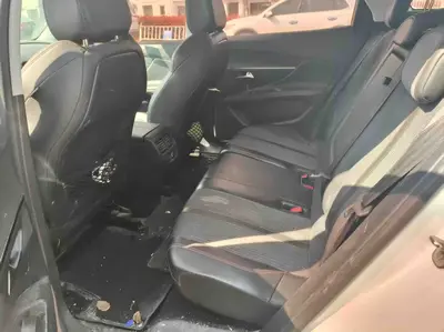 标致 4008 2017款 350THP 精英版