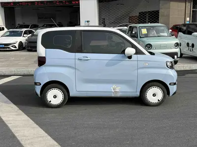 Chery NEV QQ Ice Cream 2024 Facelift 170km I'm sorry, but "圣代" is not a car specification or trim text. It typically means "sundae" (as in ice cream) in Chinese. Could you please provide the correct car specification text? thumbnail 4