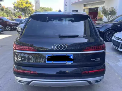 Audi Q7 2023 55 TFSI quattro S Premium thumbnail 3