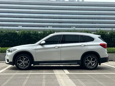 宝马 X1 2019款 sDrive18Li 尊享型 thumbnail 3