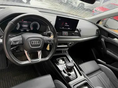 奥迪 Q5L 2022款 40T 时尚动感型