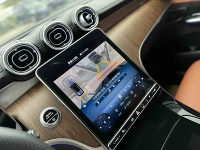 奔驰 GLC 2025款 级 改款 GLC 300 L 4MATIC 动感型 5座 thumbnail 7