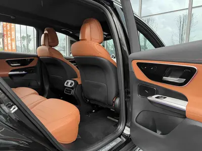 奔驰 GLC 2025款 级 改款 GLC 300 L 4MATIC 动感型 5座 thumbnail 8