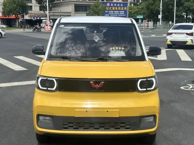 五菱汽车 宏光MINIEV 2021款 宏光MINI EV 马卡龙时尚款 磷酸铁锂 thumbnail 3