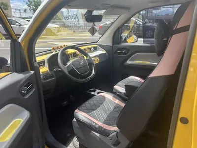 五菱汽车 宏光MINIEV 2021款 宏光MINI EV 马卡龙时尚款 磷酸铁锂 thumbnail 8