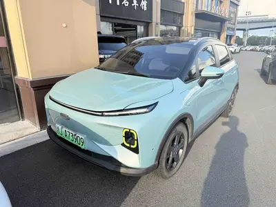 吉利几何 E萤火虫 2023款 401KM 玲珑虎 5座 thumbnail 1