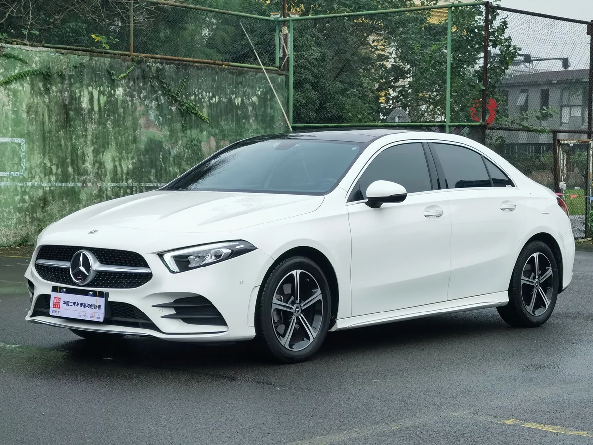 奔驰 A级 2022款 改款 A 200 L 运动轿车动感型 - 1