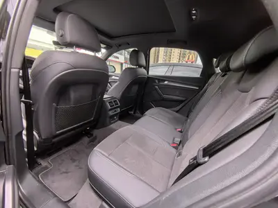 奥迪 Q5L Sportback 2023款 40 TFSI 豪华型 thumbnail 6