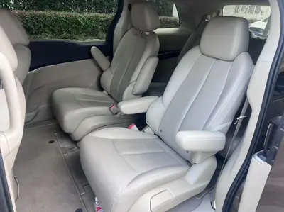 Buick GL8 2018 28T Luxury thumbnail 4