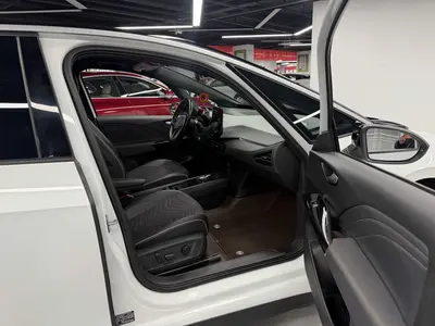 Volkswagen ID.3 2023 Pure Smart thumbnail 11