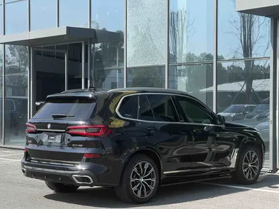 宝马 X5(进口) 2022款 X5 xDrive40i M运动套装 thumbnail 6
