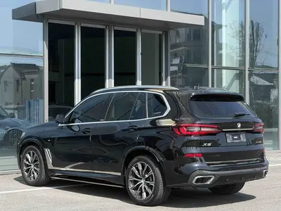 宝马 X5(进口) 2022款 X5 xDrive40i M运动套装 thumbnail 7