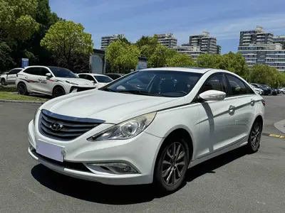 现代 索纳塔 2014款 八 2.0L 自动豪华版 thumbnail 2