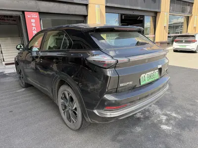 哪吒汽车 哪吒U 2023款 -Ⅱ 挑战版 500 U秀 磷酸铁锂 thumbnail 5