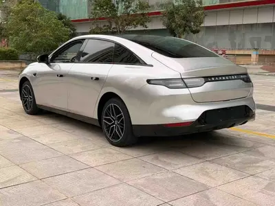 零跑汽车 零跑C01 2023款 525智行版 thumbnail 5