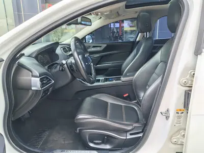 Jaguar XEL 2018 2.0T 250PS Prestige thumbnail 9