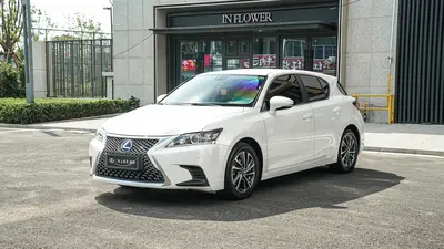 Lexus CT 2017 CT200h Elite Monochrome thumbnail 1