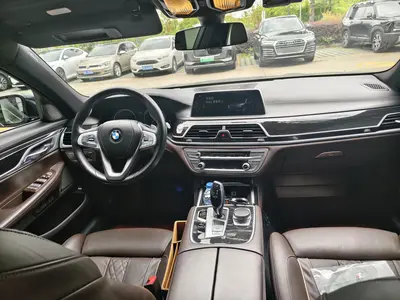 宝马 7系 2018款 740Li 领先型 M运动套装