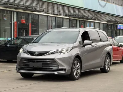 丰田 赛那SIENNA 2024款 2.5L混动 臻享尊贵版 thumbnail 1