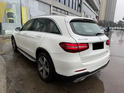 Mercedes-Benz GLC 2017 -Class GLC 260 4MATIC Luxury thumbnail 3