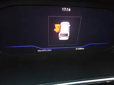 Volkswagen Tiguan L 2023 330TSI Auto 2WDR-LineFlagship thumbnail 9